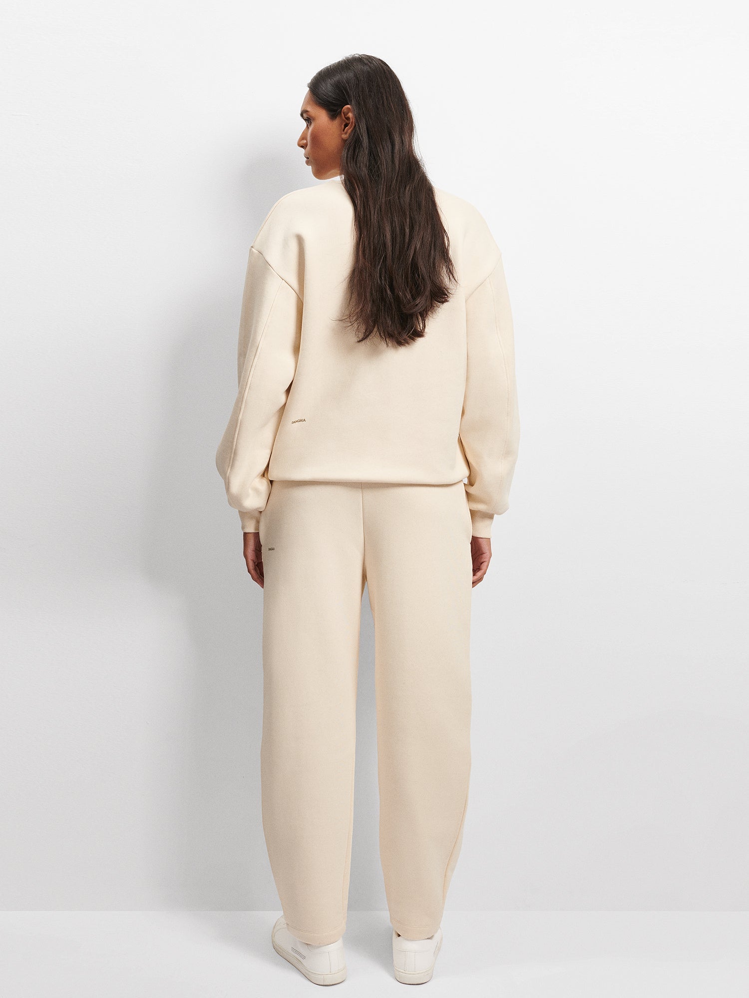 365_Heavyweight_Recycled_and_Organic_Cotton_Barrel_Leg_Track_Pants_Undyed_female-4