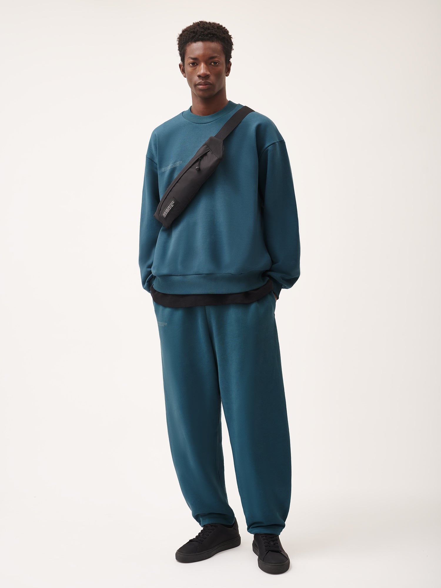 365_Heavyweight_Recycled_and_Organic_Cotton_Sweatshirt_Storm_Blue_Male-2