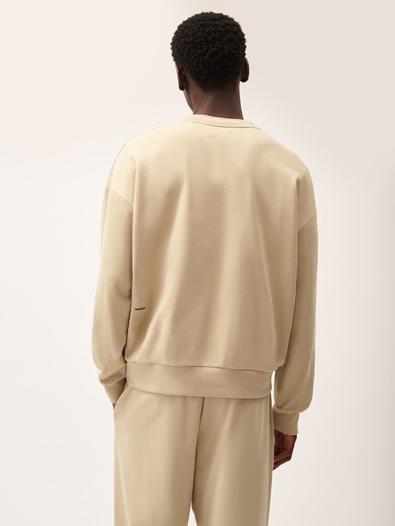 365_Midweight_Sweatshirt_Birch_Beige_Male-2