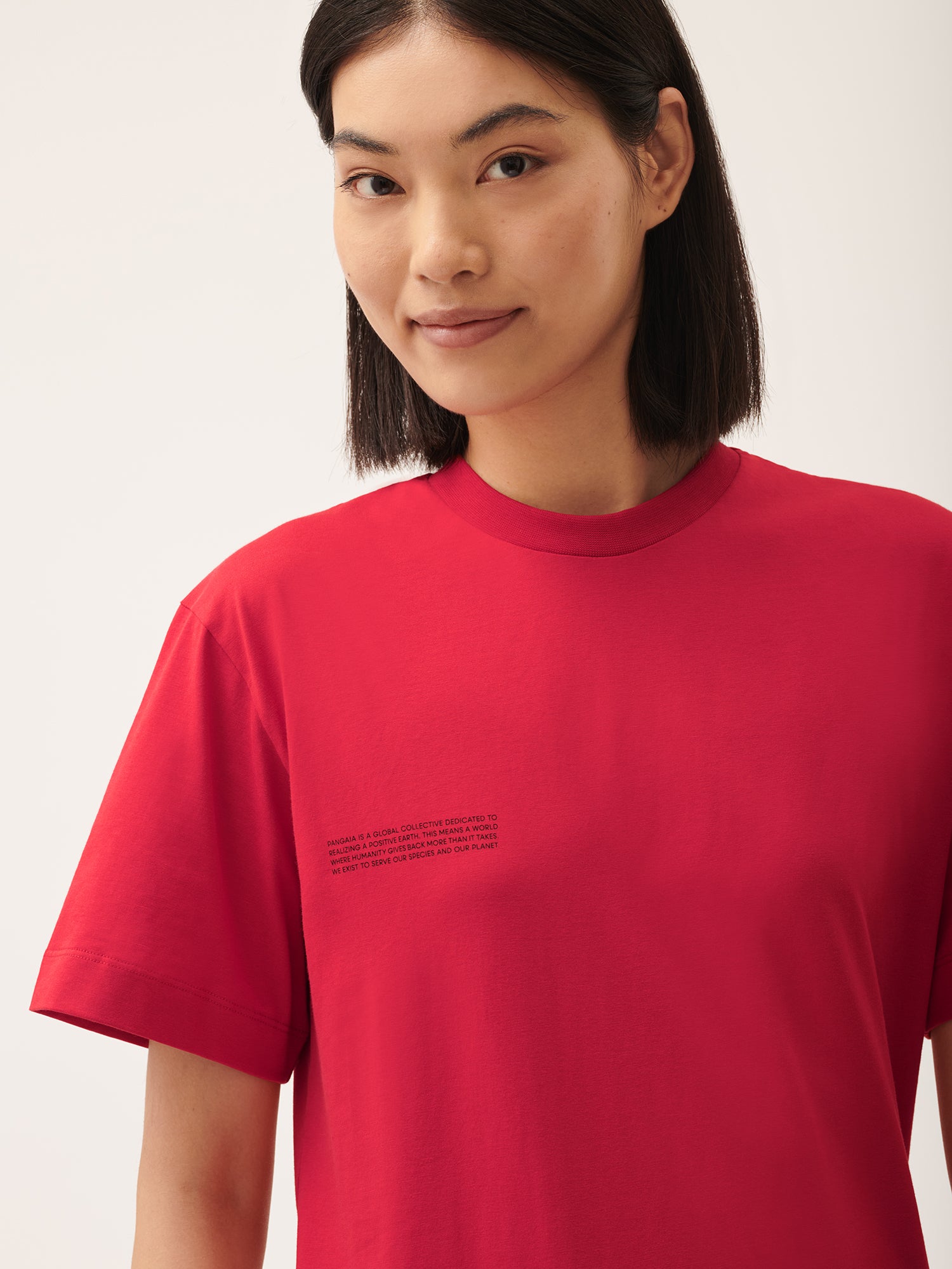 365_Midweight_T-shirt_Red_female-3