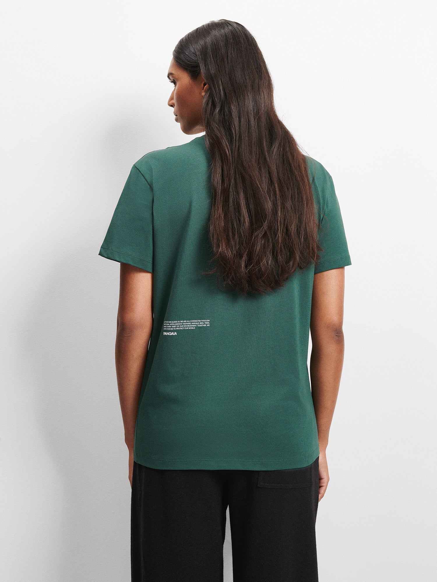 365_Natural_Intelligence_T_Shirt_Foliage_Green-female-3