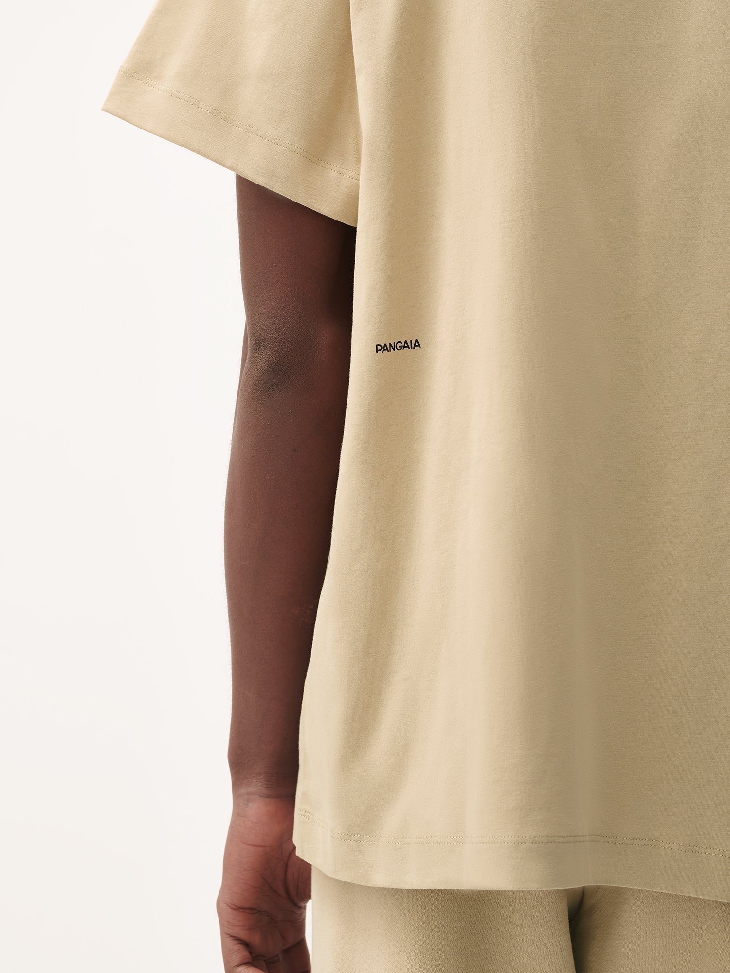 365_Organic_Cotton_T-Shirt_Birch_Beige_Male-3