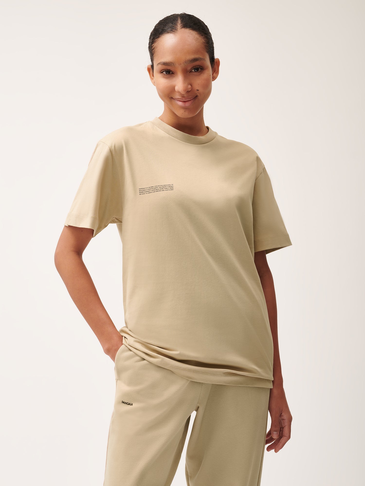 365_Organic_Cotton_T-Shirt_Birch_Beige_female-1