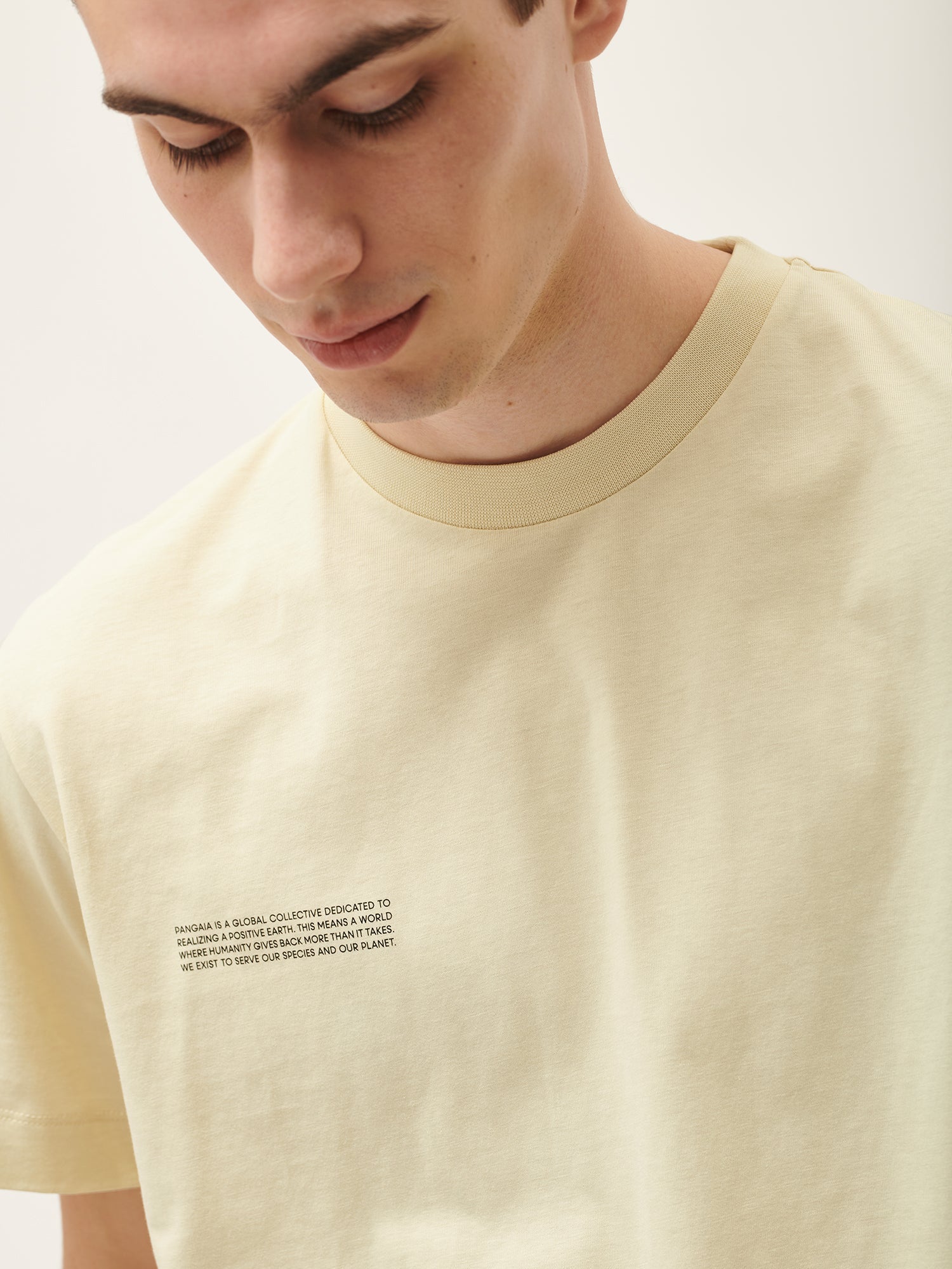 365_Organic_Cotton_T-Shirt_Travertine_Beige_Male-3
