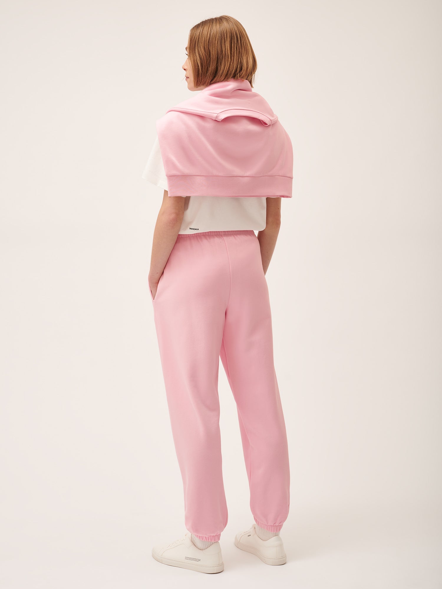 365_TrackPants_Magnolia_Pink_female-4
