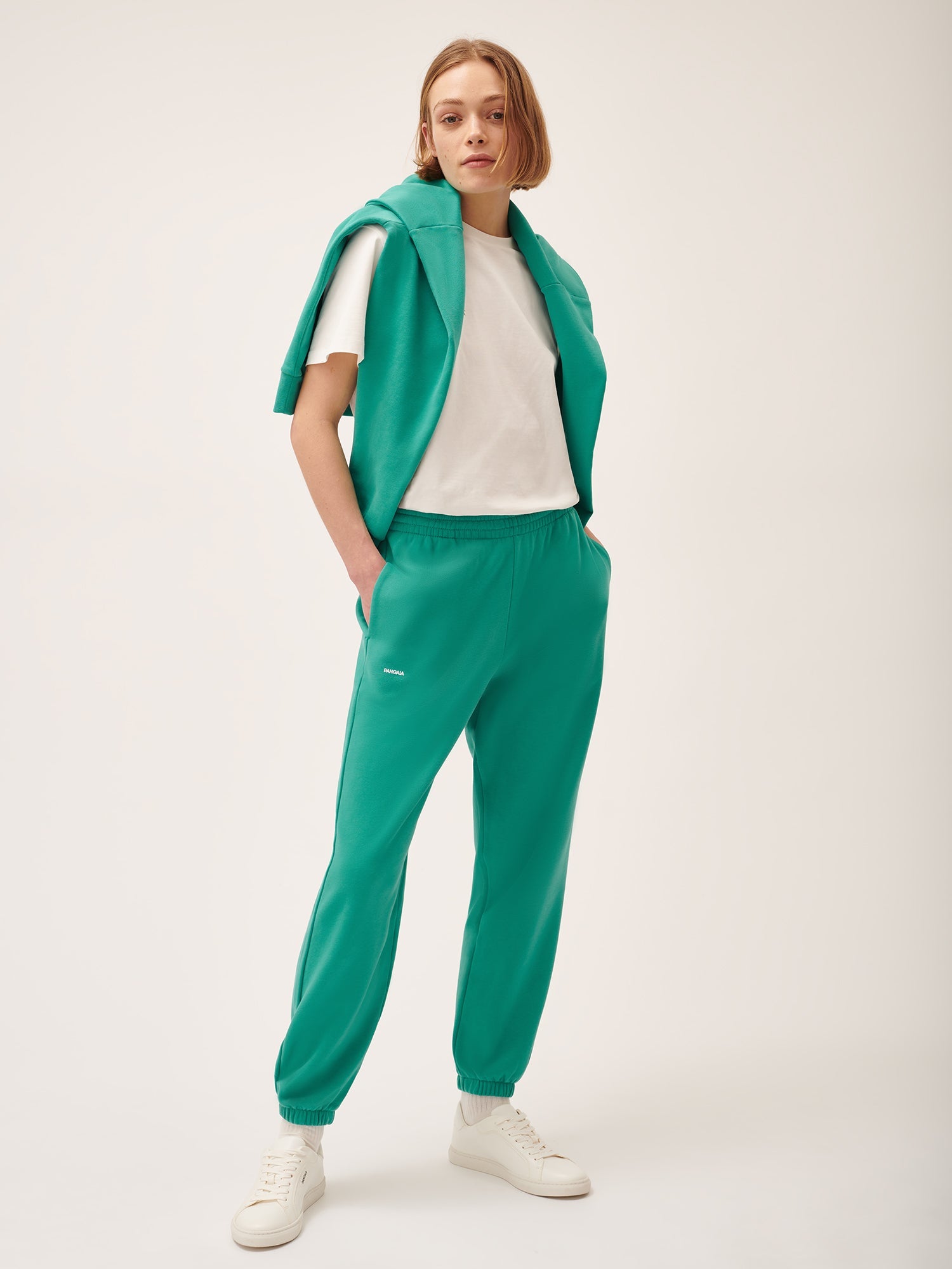365_TrackPants_Mangrove_Turquoise_female-1