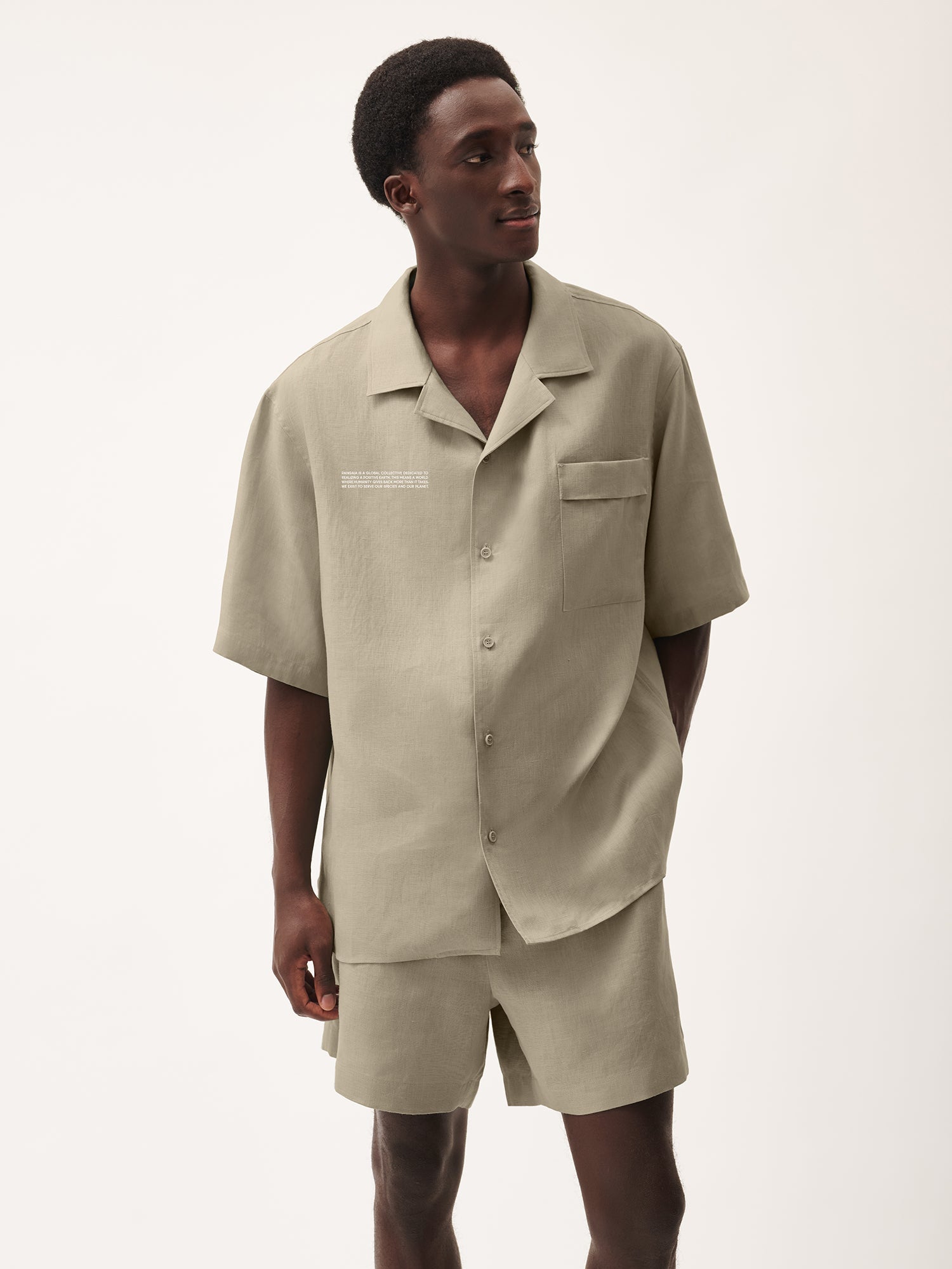 DNA_Linen_Camp_Collar_Cliff_Beige_Male-1