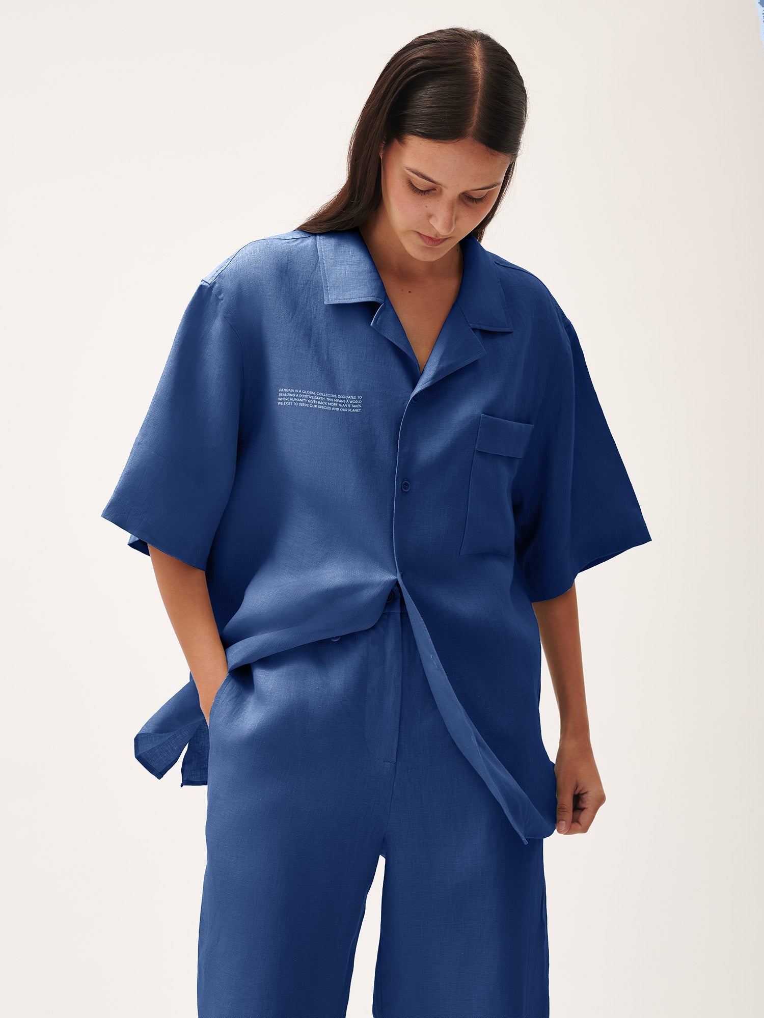 dna-linen-camp-collar-shirt-lapis-blue-female-2