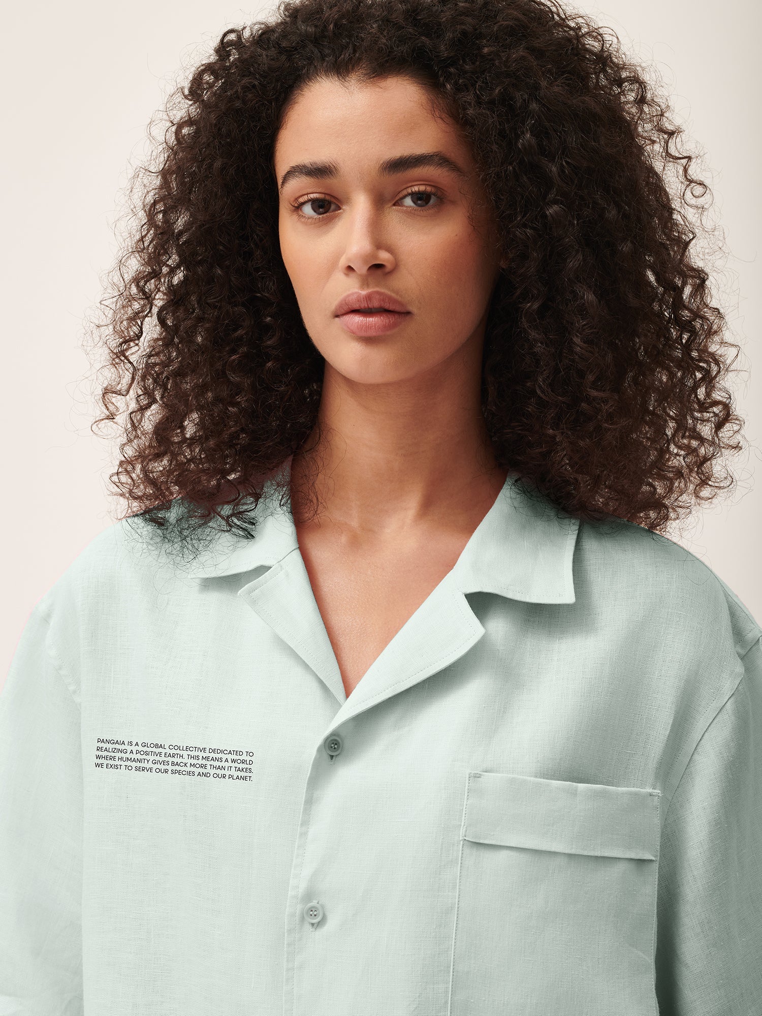 dna-linen-camp-collar-shirt-opal-green-female-2
