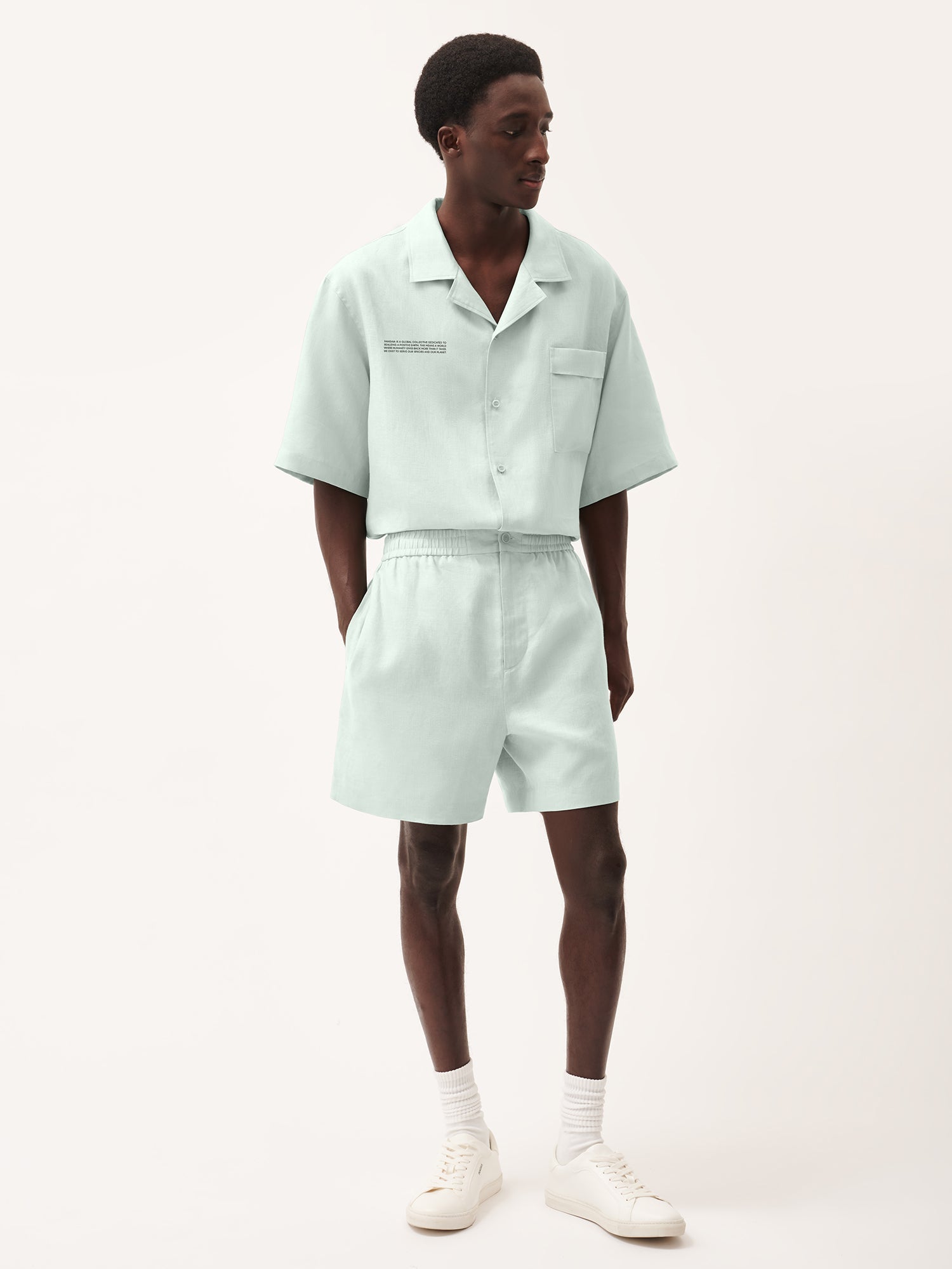dna-linen-mid-length-shorts-opal-green-Male-2