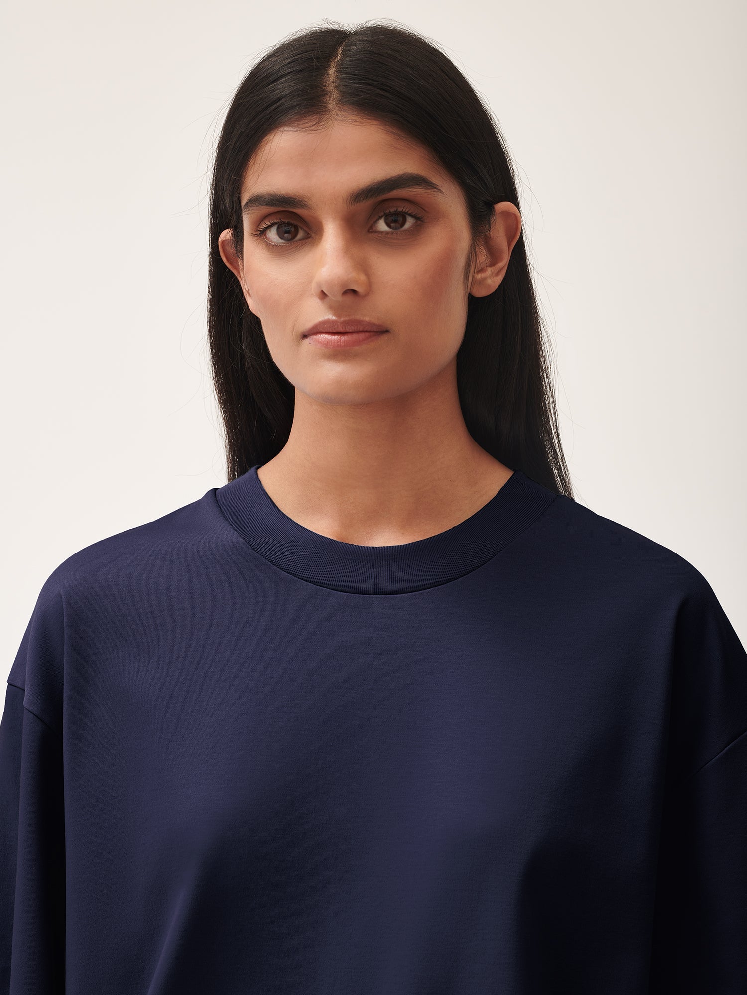 DNA_Oversized_T-Shirt_Navy_female-4