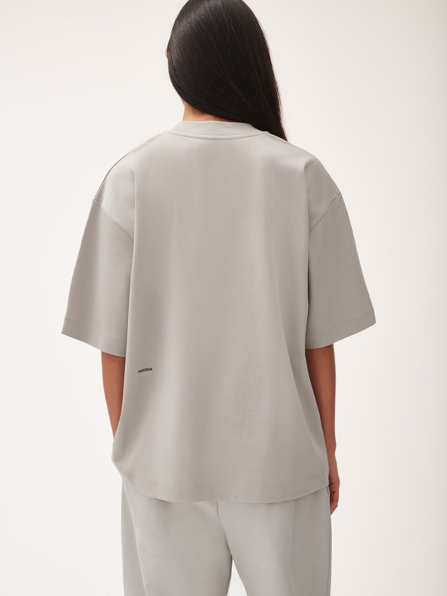 DNA_Oversized_T-Shirt_Stone_female-3