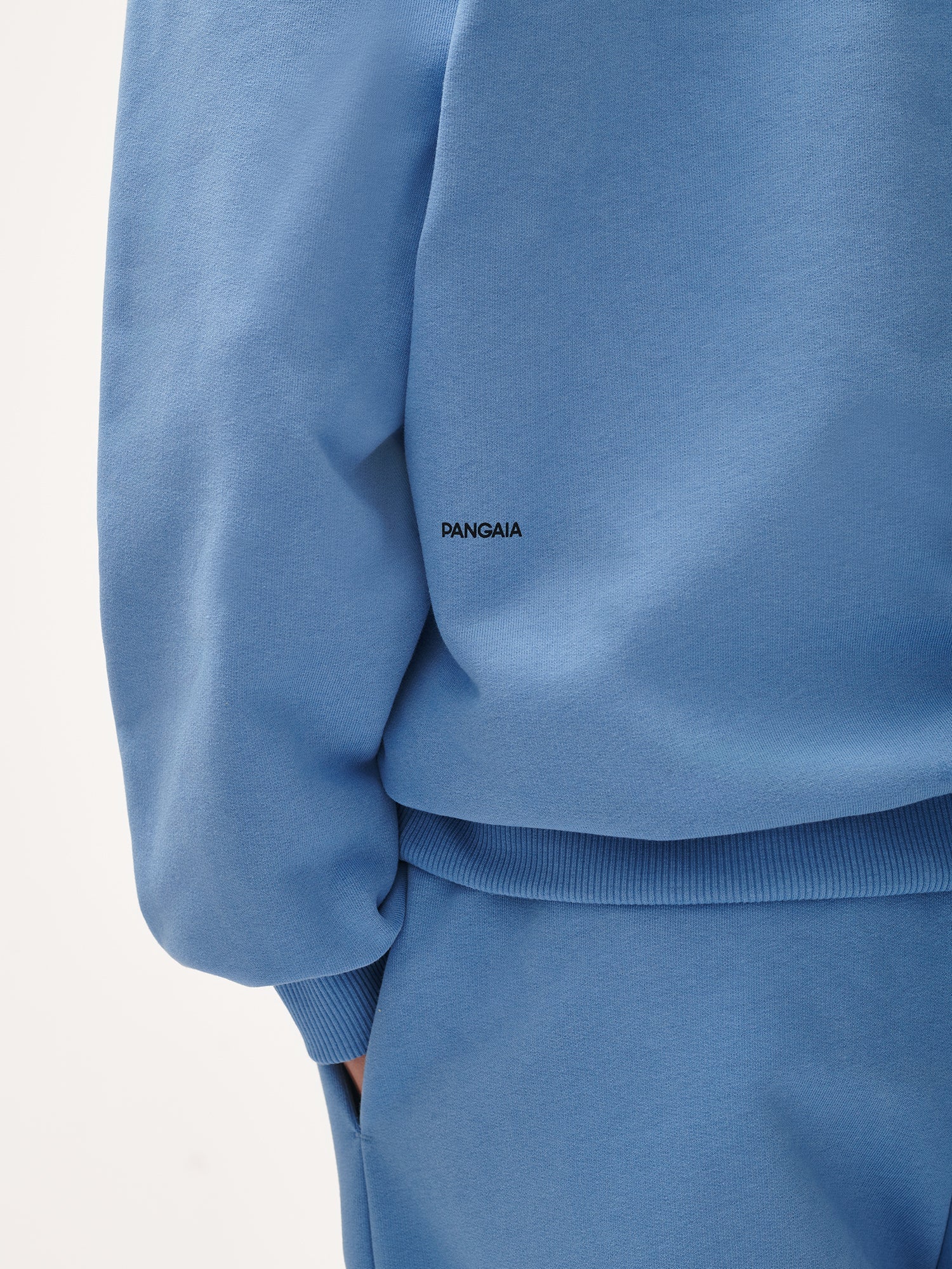 DNA_Polo_Neck_Sweatshirt_Summit_Blue_female-4