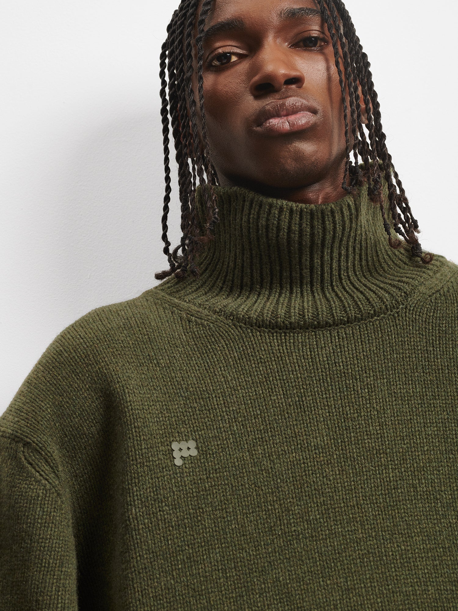 Mens_Recycled_Cashmere_Knit_Chunky_Turtleneck_Sweater_Rosemary_Green-male-3