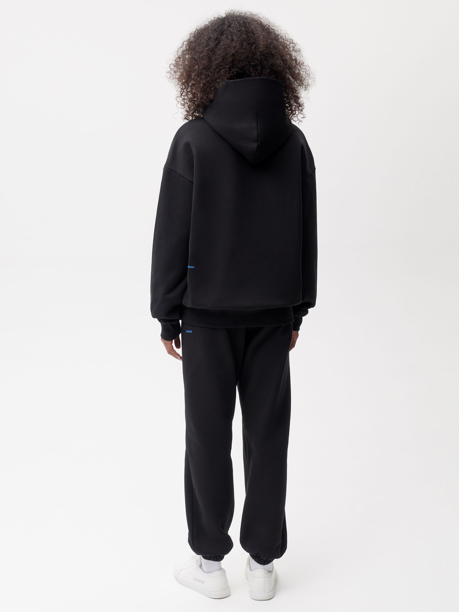 In-Conversion-Track-Pants-Black-Female-2