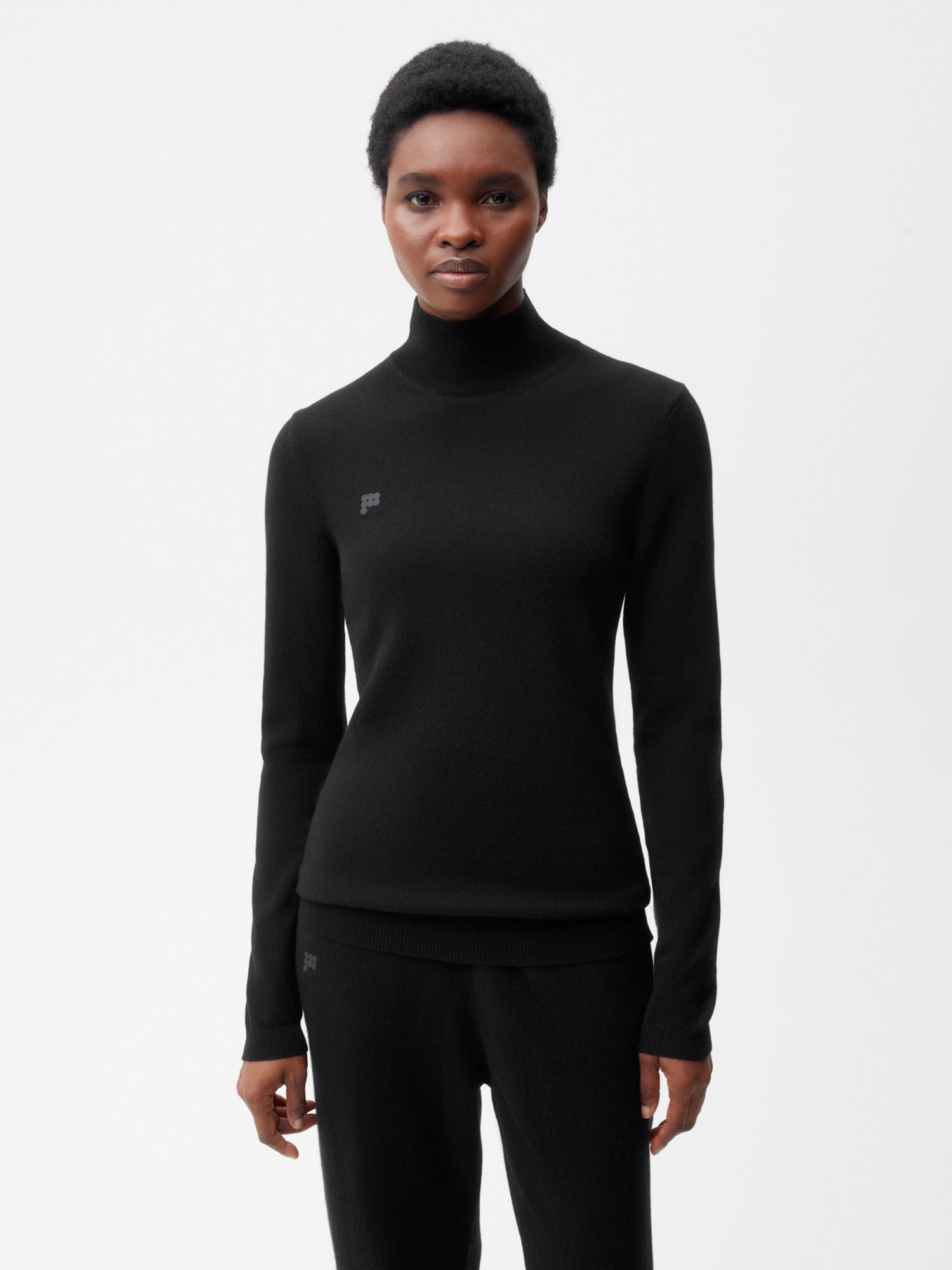 Women Recycled Cashmere Fitted Turtleneck Top‚Äîblack 
