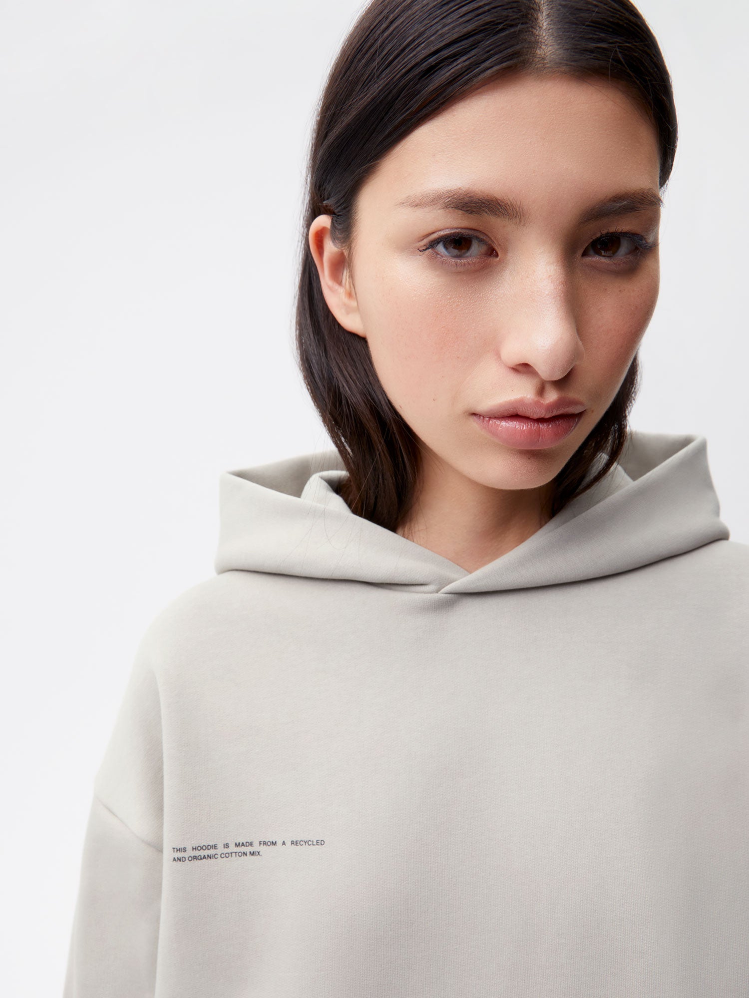 Signature-Hoodie-Stone-Female-3